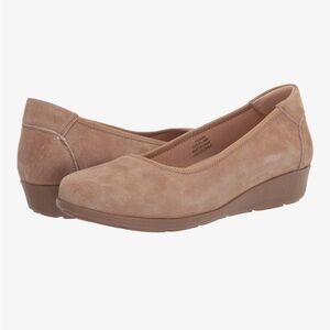 New Propet Beige Tan Suede Women's Flats